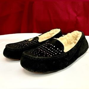 * UGG Sz 9 Womens Ansley Black Suede Bling Rhinestone Slip On Moccasins Slippers